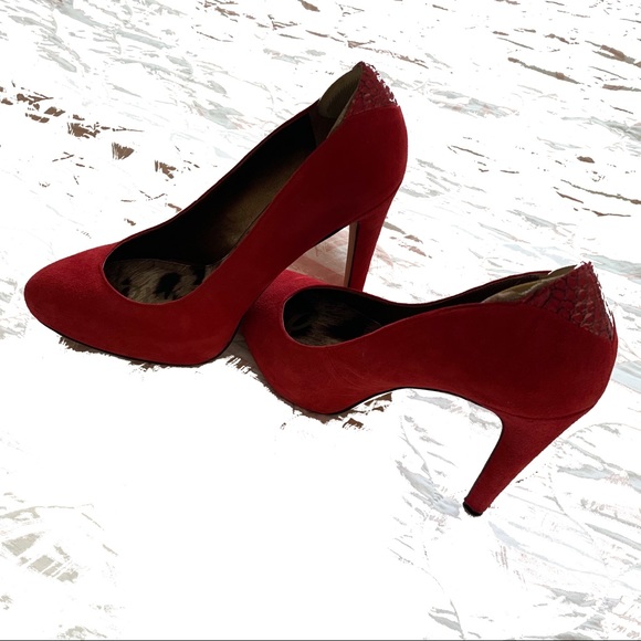 Dresses and shirts - Picture 8 of 14